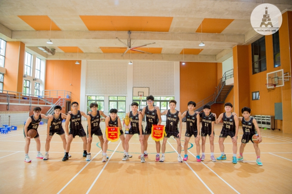Đội bóng rổ MC "ẵm" cúp Vàng giải thanh niên quận Hà Đông