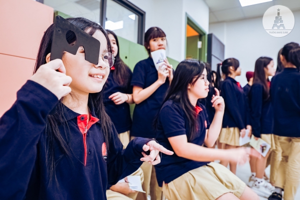 KH&Aacute;M SỨC KHỎE ĐỊNH KỲ CHO HỌC SINH